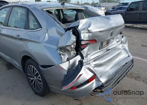 2019 Volkswagen Jetta 1.4T R-Line/1.4T S/1.4T Se z USA, uszkodzony, nr VIN 3VWC57BU5KM215782